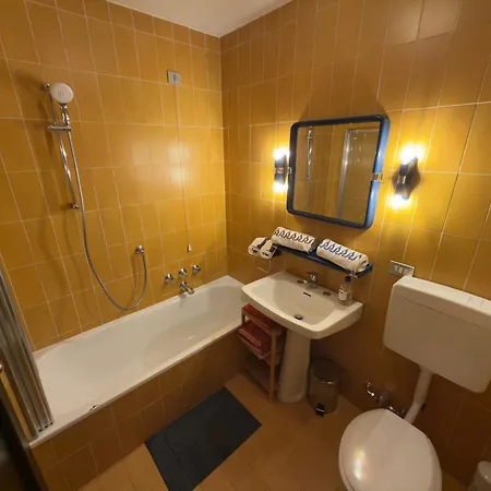 Neve 5 Clotes Slope Access *